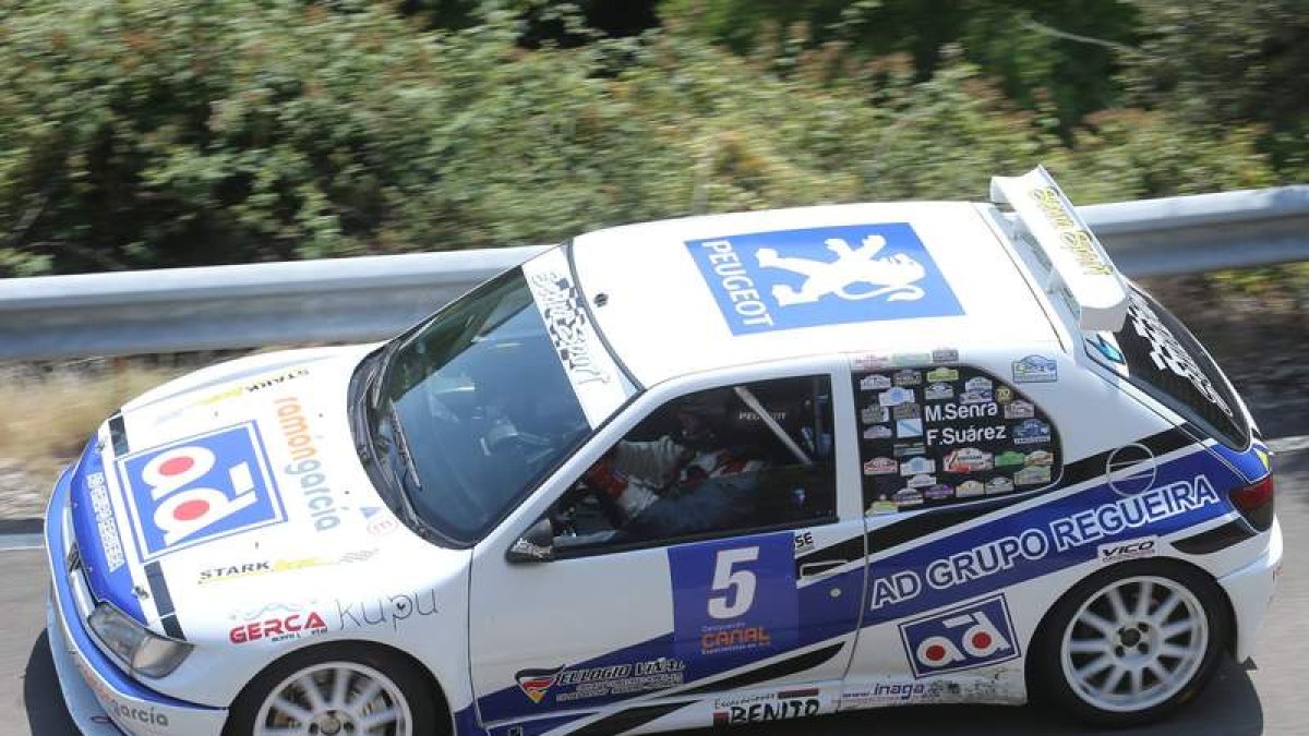 El Peugeot 306 de Manuel Senra fue el más rápido en las dos mangas y se llevó el triunfo final en Riego de Ambrós. LUIS DE LA MATA