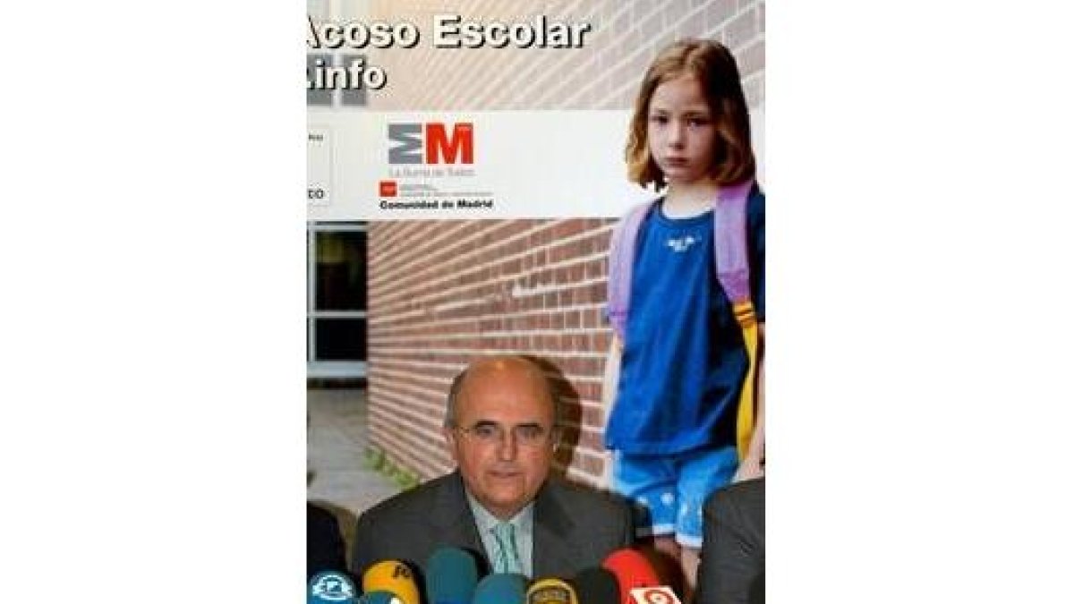 El Defensor del Menor, en la presentación de la web contra el acoso
