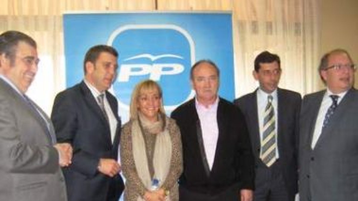 Cerezales, Riesco, Carrasco, Otero, González y Fernández, el lunes.