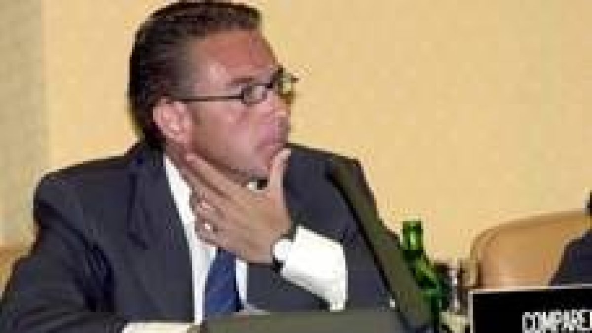 El dueño de la agencia Antonio Camacho insiste en que perdió el dinero en malas inversiones