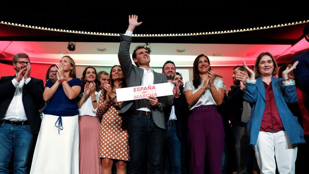 Ciudadanos levanta el veto a Sánchez en el estreno de la precampaña