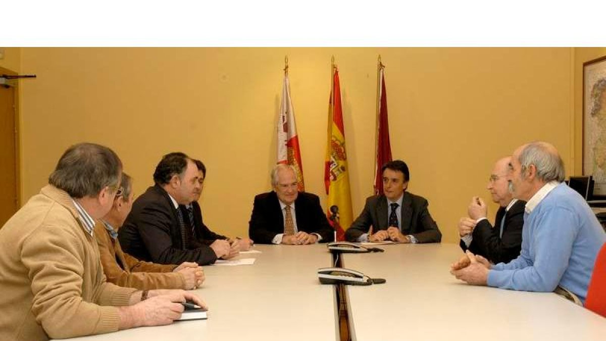 En la reunión, la Junta mostró su apoyo al proyecto de fusión.