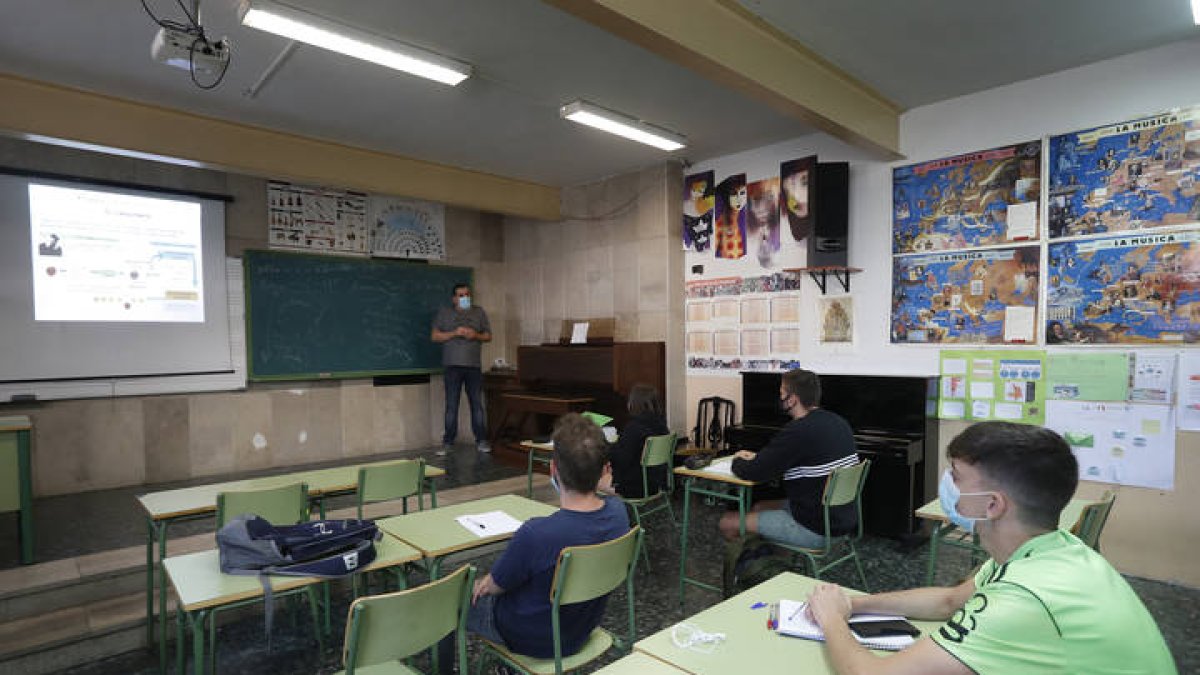 Aula de un instituto de la capital leonesa. JESÚS F. SALVADORES