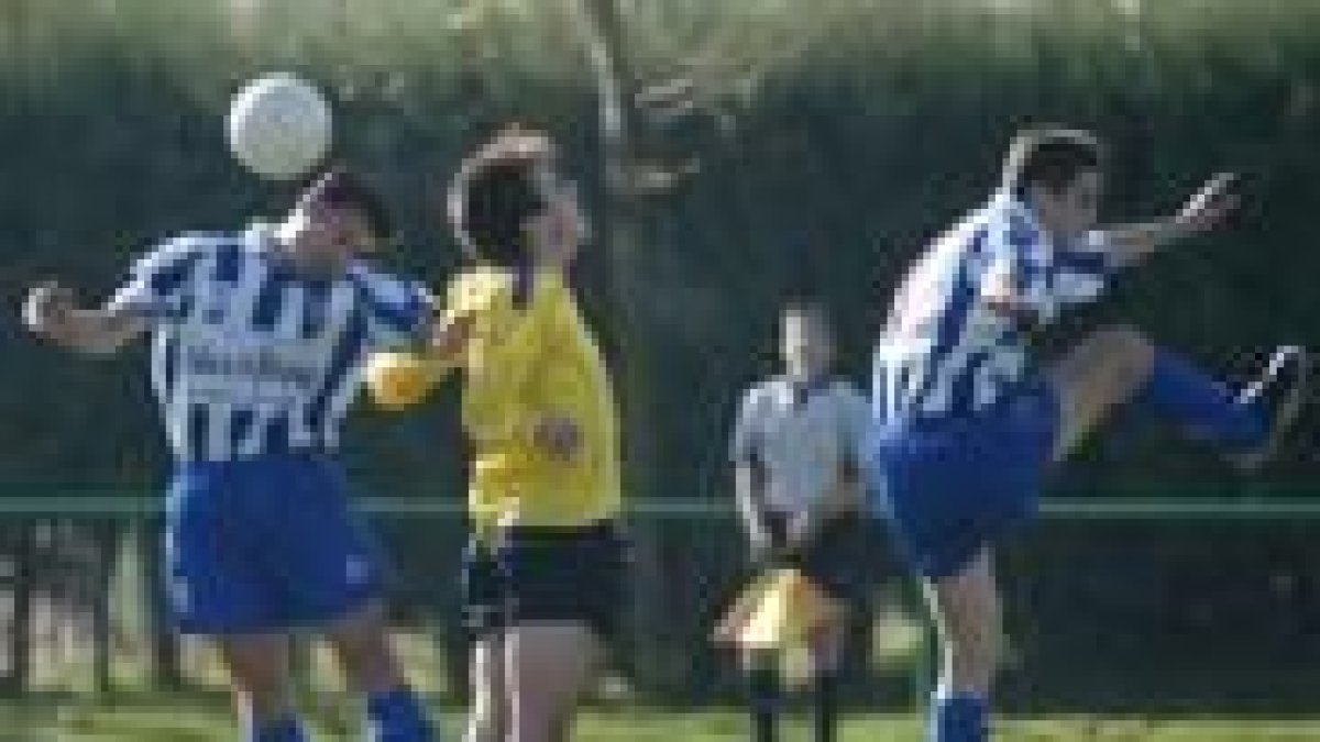 La Deportiva B, en una foto de archivo, jugó un buen partido, pero empató