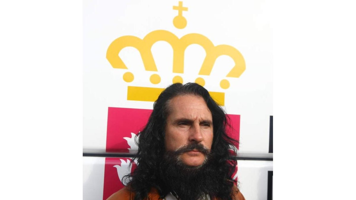 José Estanga.