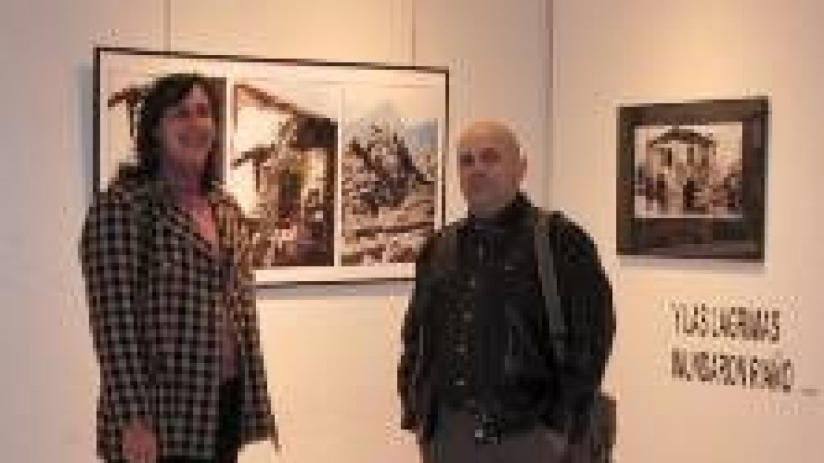 La concejal de Cultura y el fotógrafo inauguraron la exposición