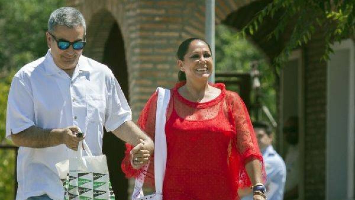 Isabel Pantoja, hace cuatro días, cuando salió de la cárcel, en su primer permiso penitenciario.