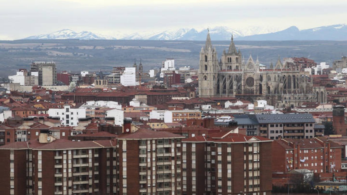 Panorámica de la ciudad de León. DL
