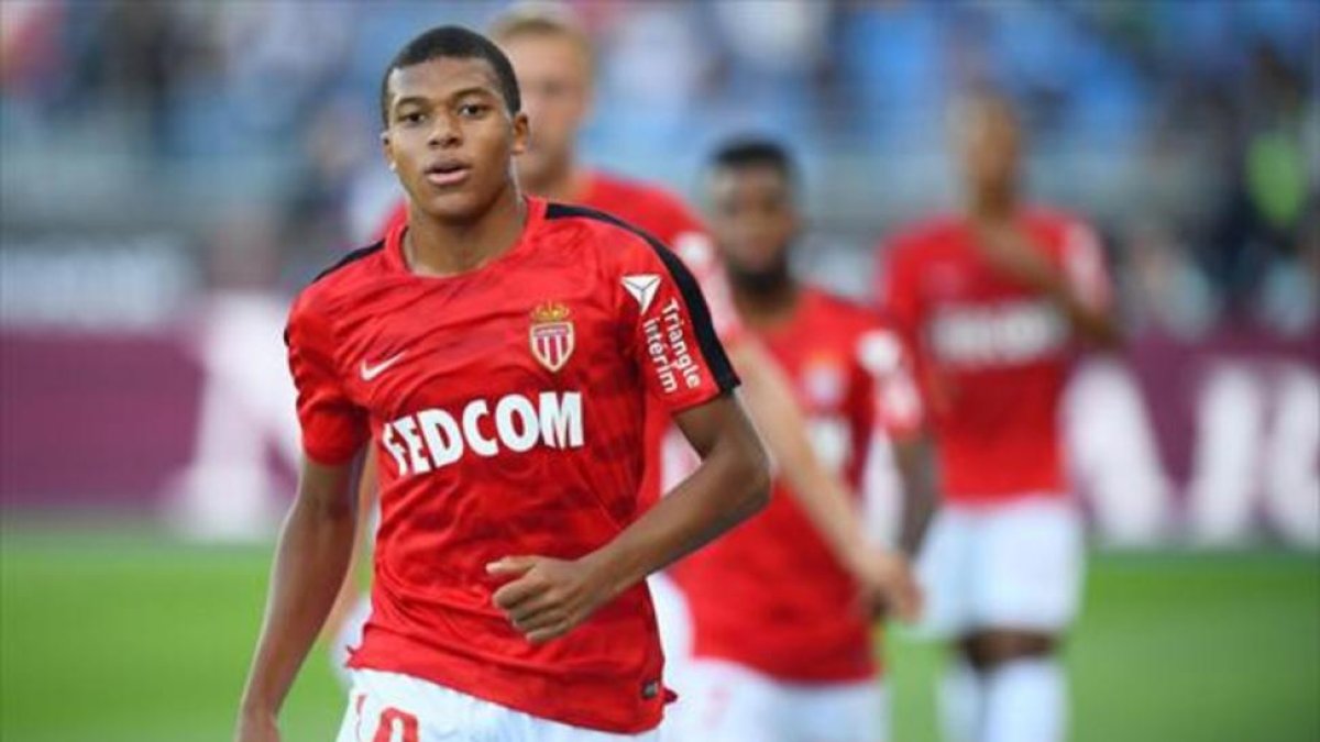 Mbappé, en un partido con el Mónaco