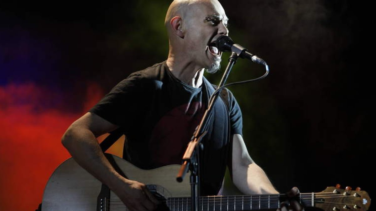 Jesús Cifuentes durante el concierto que los Celtas ofrecieron en León hace un año.