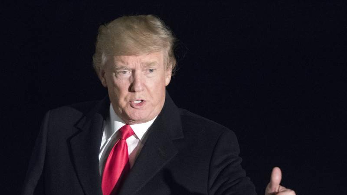 El presidente de Estados Unidos, Donald Trump, a su llegada ayer a Washington. RON SACHS