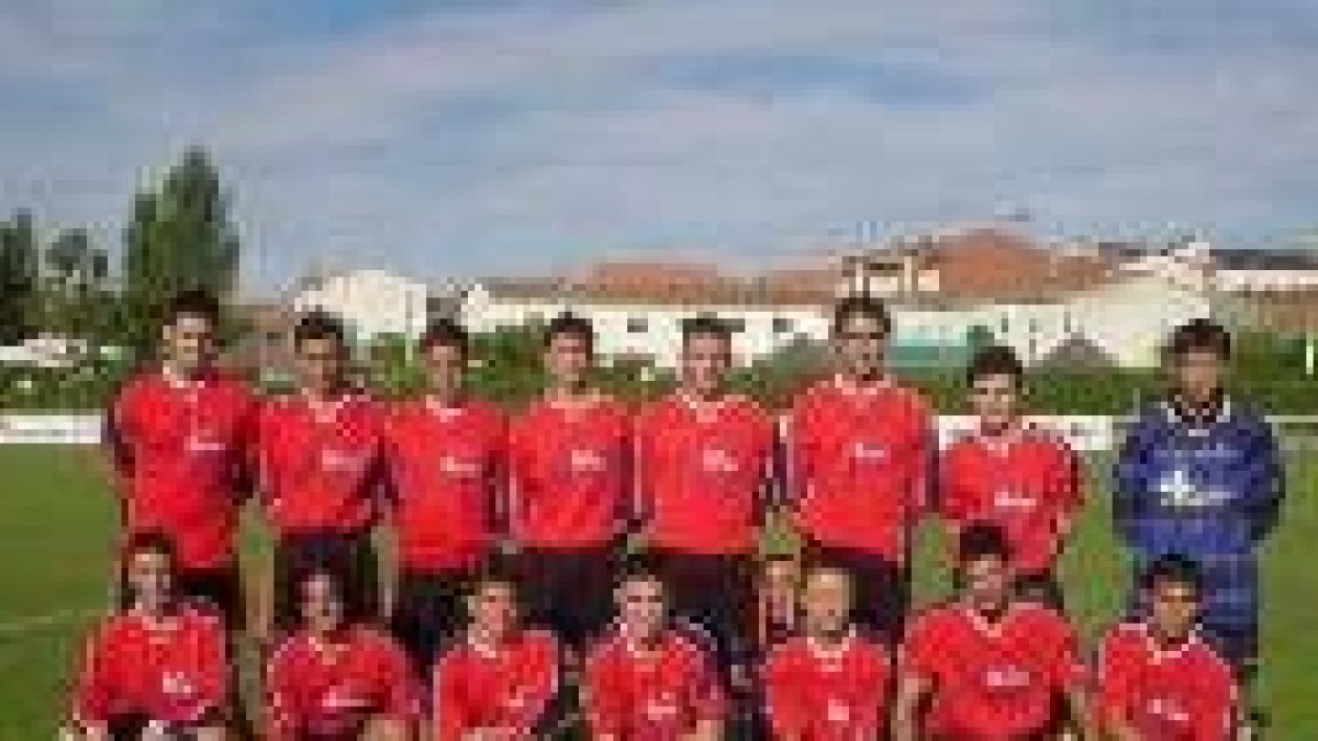 El equipo de fútbol Antoñanes lidera el grupo B del torneo comarcal