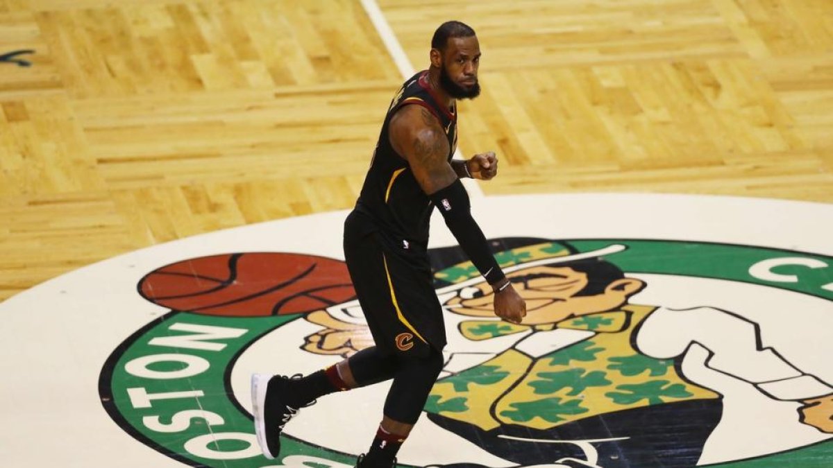 Lebron James, durante su actuación en Boston.