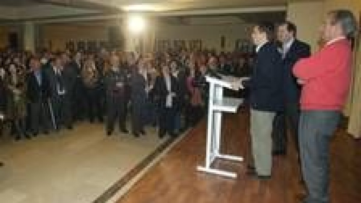 Más de 400 interventores del PP acudieron al Hostal de San Marcos de León para escuchar a Herrera