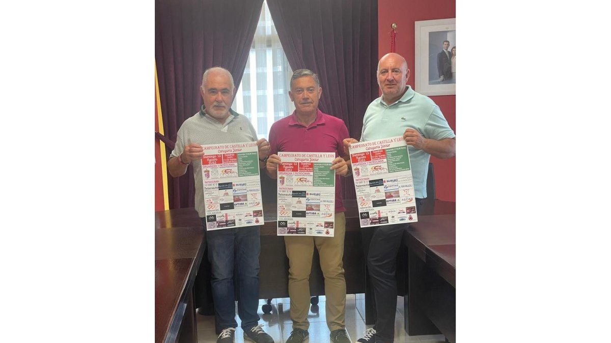 Momento de la presentación del Memorial Valentín Rodríguez. DL