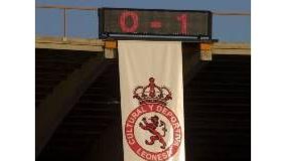 El marcador con el que se inauguró el Nuevo Estadio Antonio Amilivia