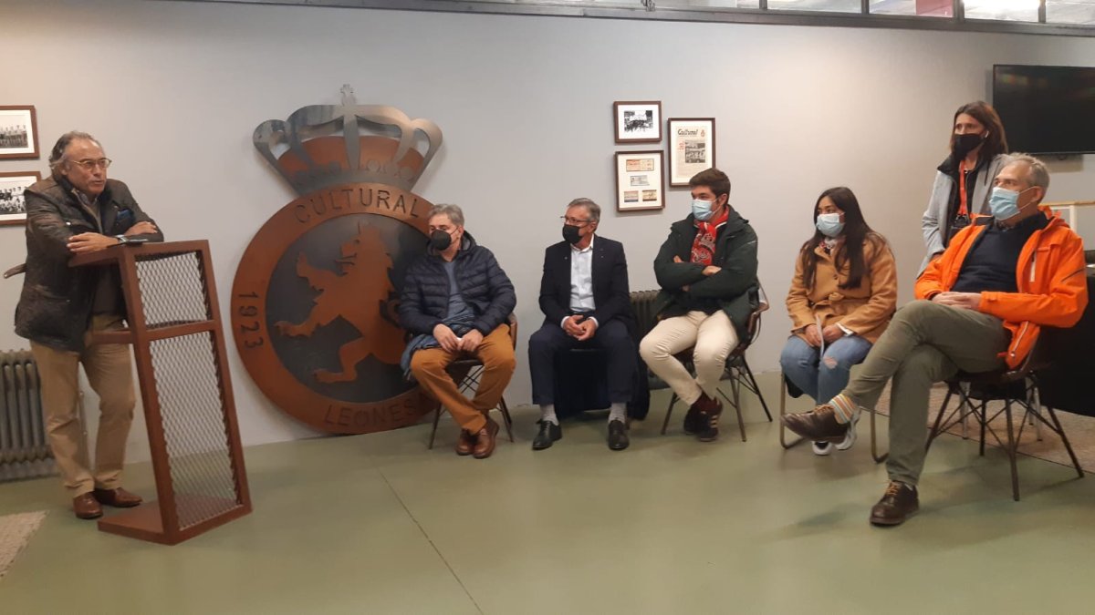 El presidente de la Cultural explica los cambios. DL