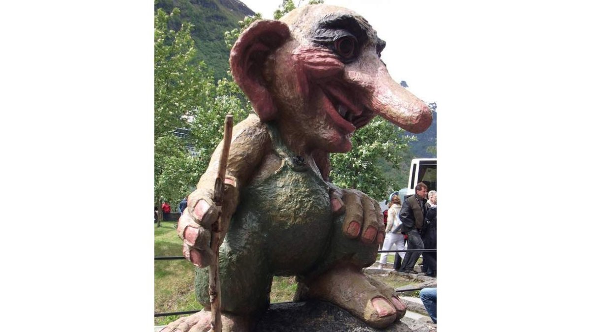 Noruega. La representación de los trolls se localiza en muchos y diversos puntos del territorio.
