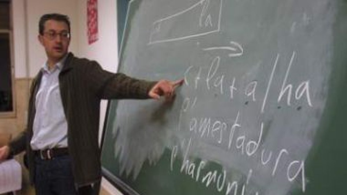 Una de las clases de leonés que se ofrecen en la capital de la provincia
