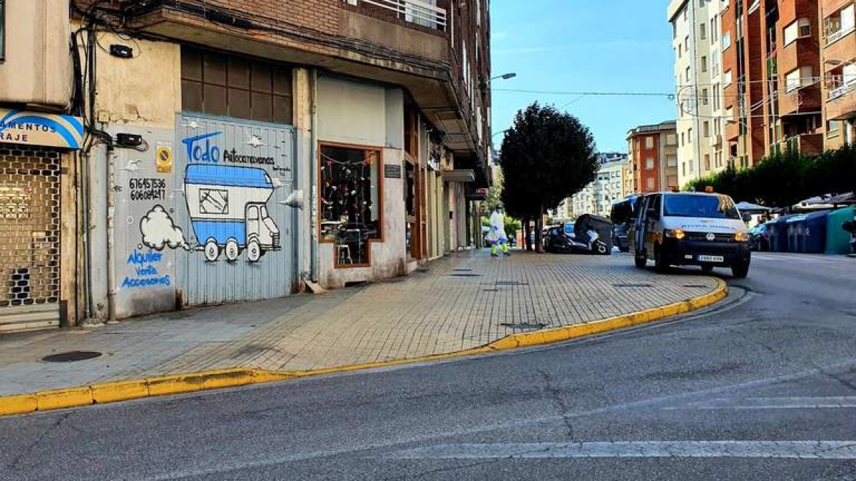El roedor fue visto en la confluencia de Reyes Católicos con Castillo. DL