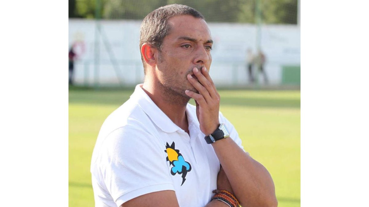 Gallego, entrenador del Atlético Astorga.