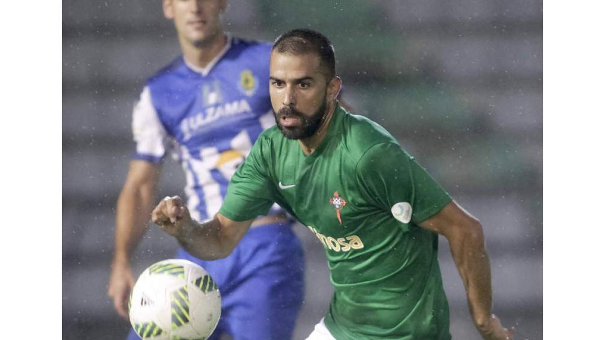 Joselu, delantero del equipo ferrolano, asume que no se está cumpliendo con las expectativas. FERROL 360