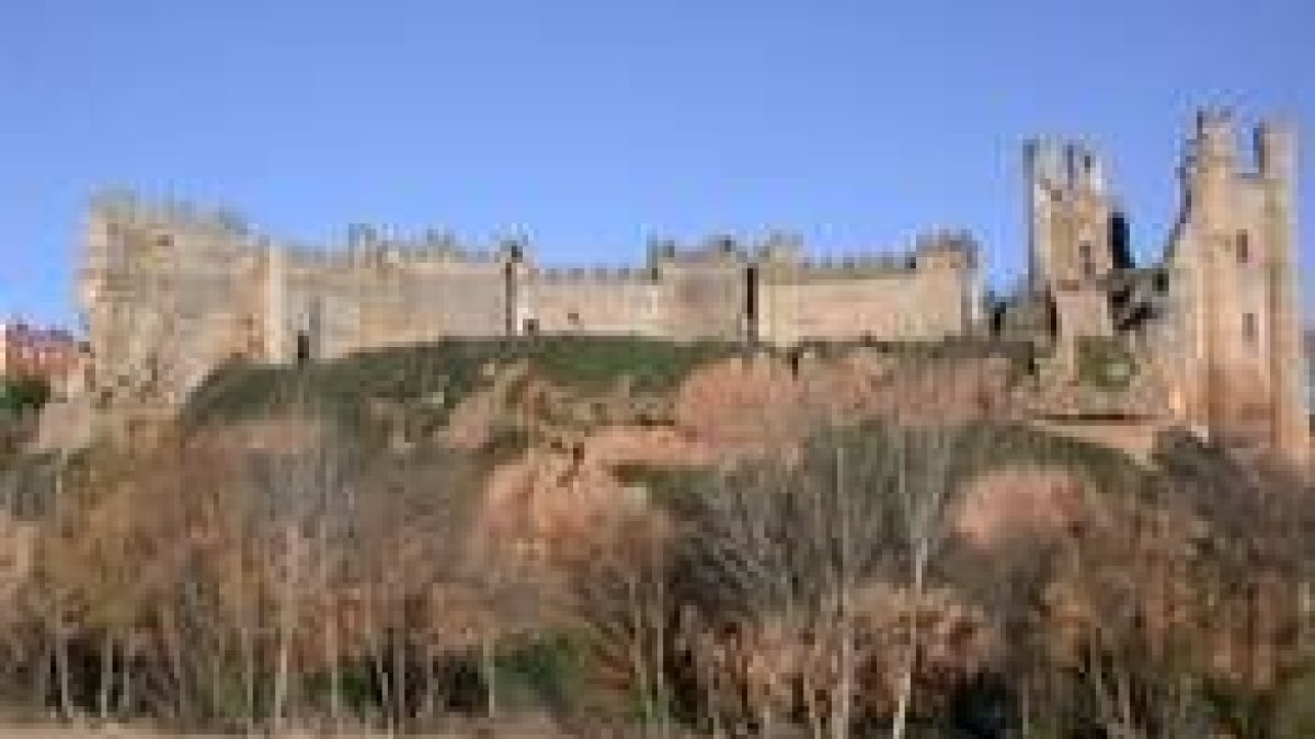 El desplazamiento del colector evitará posibles derrumbamientos de la ladera del castillo coyantino