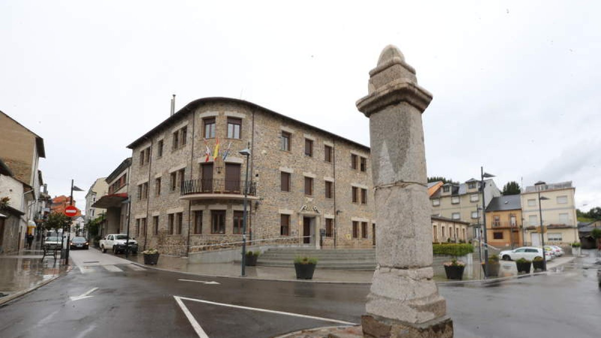 Todos los actos se celebrarán en torno a la casa consistorial, en la imagen. L. DE LA MATA