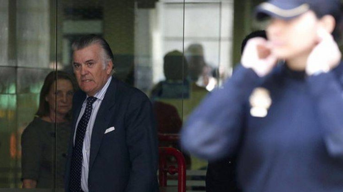 Luis Bárcenas sale de la Audiencia Nacional, el pasado 15 de abril.