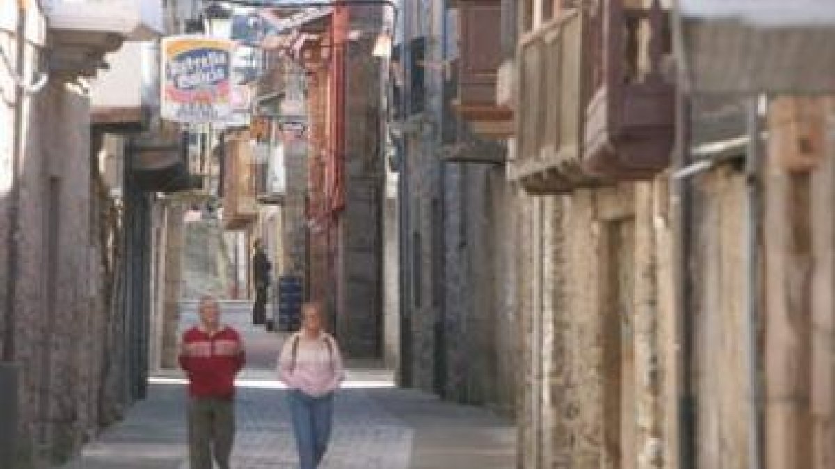 La ronda de bodegas por el pueblo será uno de los atractivos de las noches festivas.