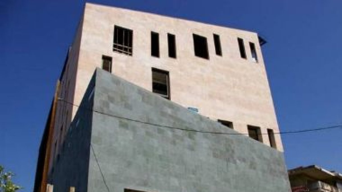En la imagen, el nuevo edificio cultural que estará concluido en julio