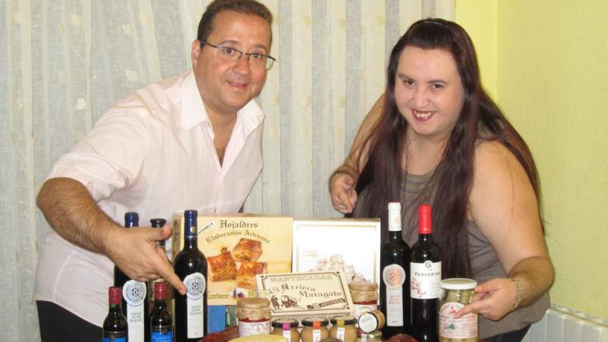 Alberto García y Vanesa López han puesto en marcha la tienda on line de productos de León.