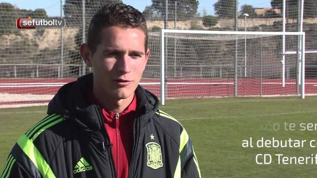 Jorge Sáenz de Miera, de ascendencia leonesa, jugador del Tenerife con la selección española sub 21. DL