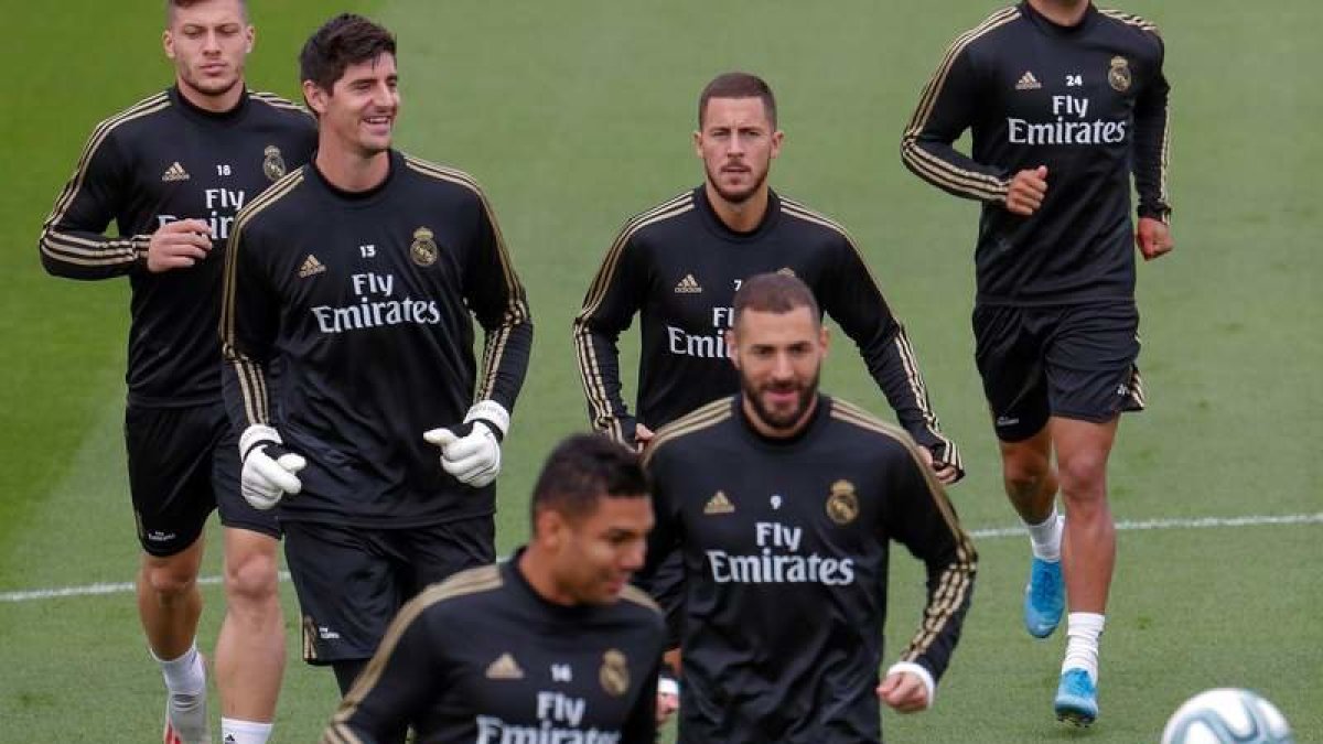 El Madrid trabaja en Valdebebas tras perder en Mallorca. NARANJO