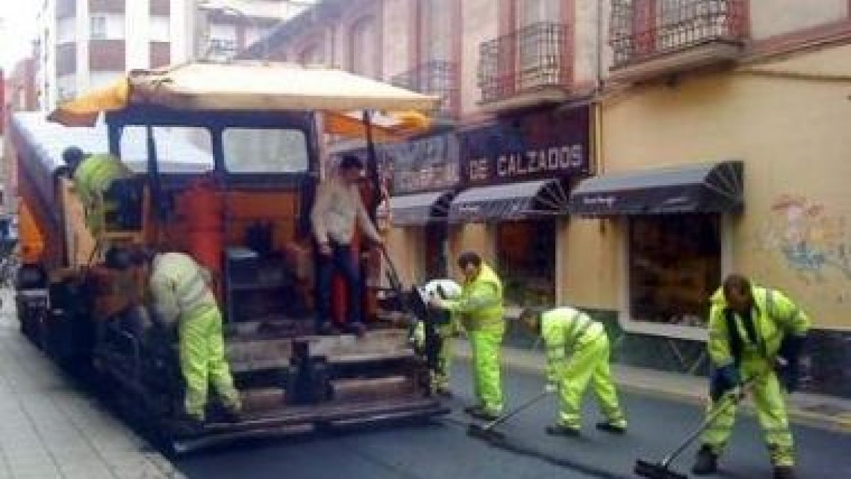 Vía de la Plata ha sido una de las calles asfaltadas.