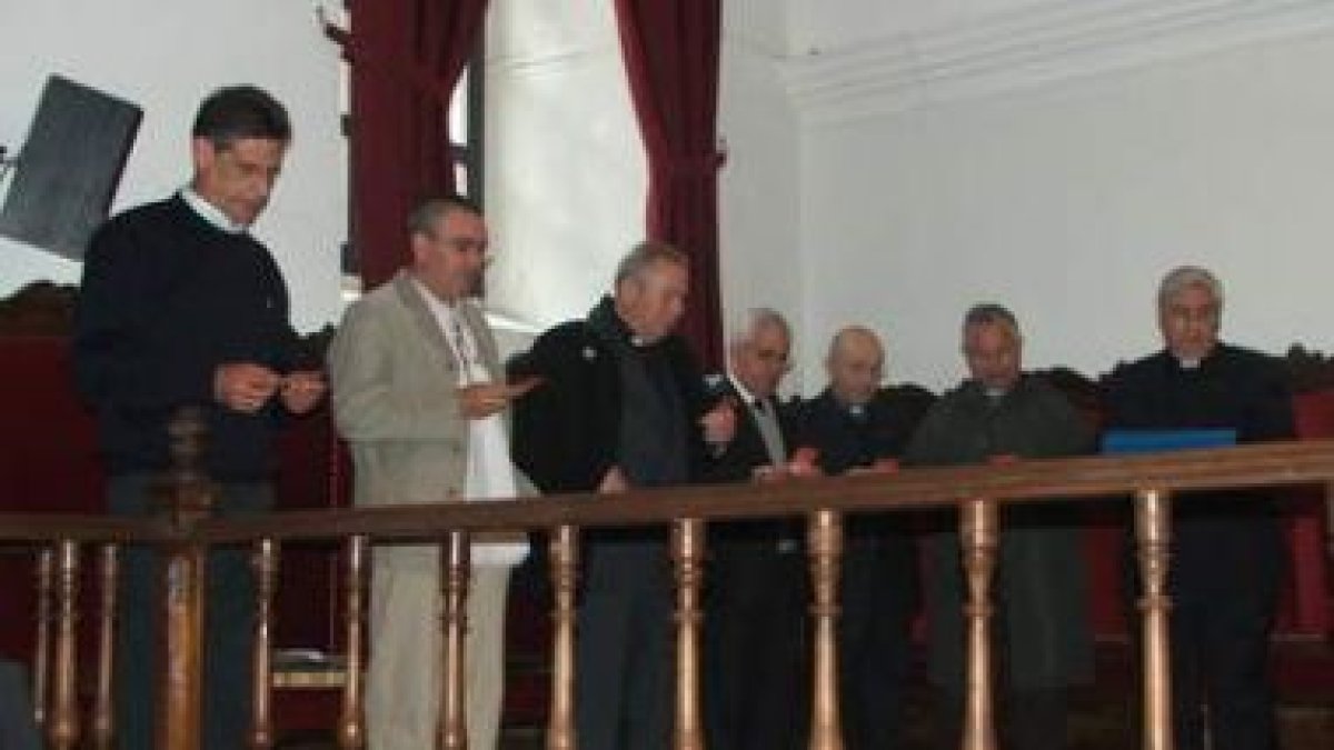 Algunos de los curas que celebran 25 ó 50 años de ministerio.