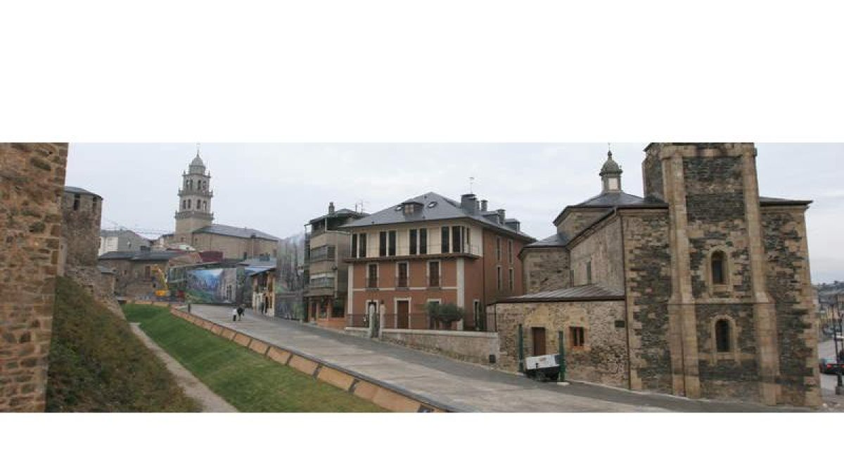 La calle Gil y Carrasco, entre San Andrés y la Encina, volverá a atraer a los visitantes al calor del pulpo y los churros.