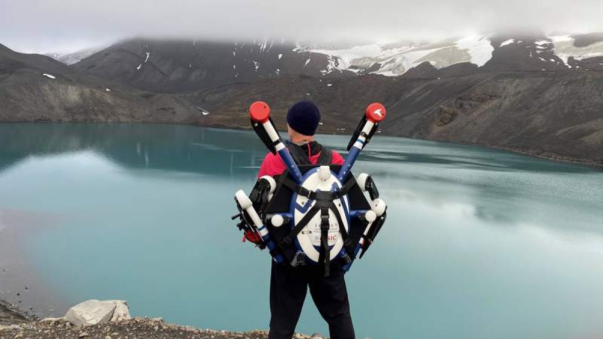 Un científico del CSIC lleva los drones para estudiar la Antártida. CSIC