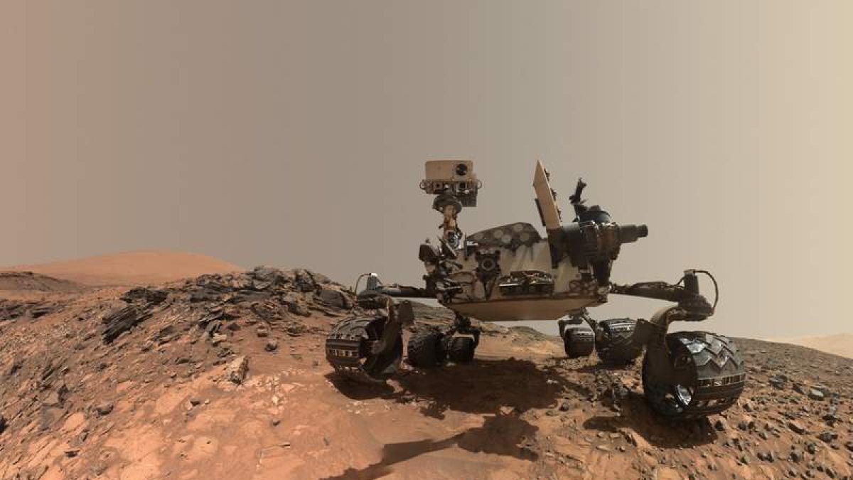 Fotografía de un autorretrato de bajo ángulo de Curiosity. EFE/NASA