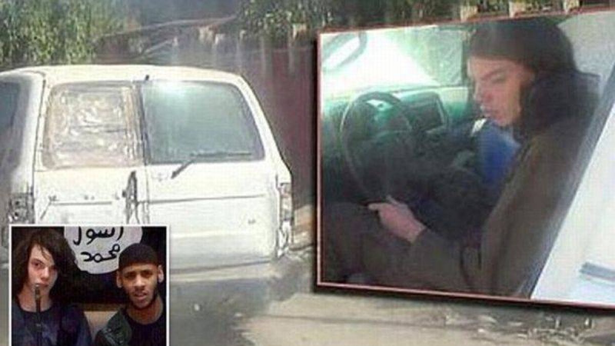El australiano Jack Bilardi en la furgoneta cargada con explosivos con la que presuntamente cometió un atentado suicida en Irak.