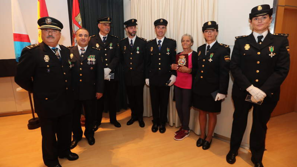Francisco Otero, Miguel Yebra, José Busto, Ana Vega, Rosa García y Félix Arias fueron condecorados y hubo mención para Luisa, la lechera de Dehesas. L. DE LA MATA