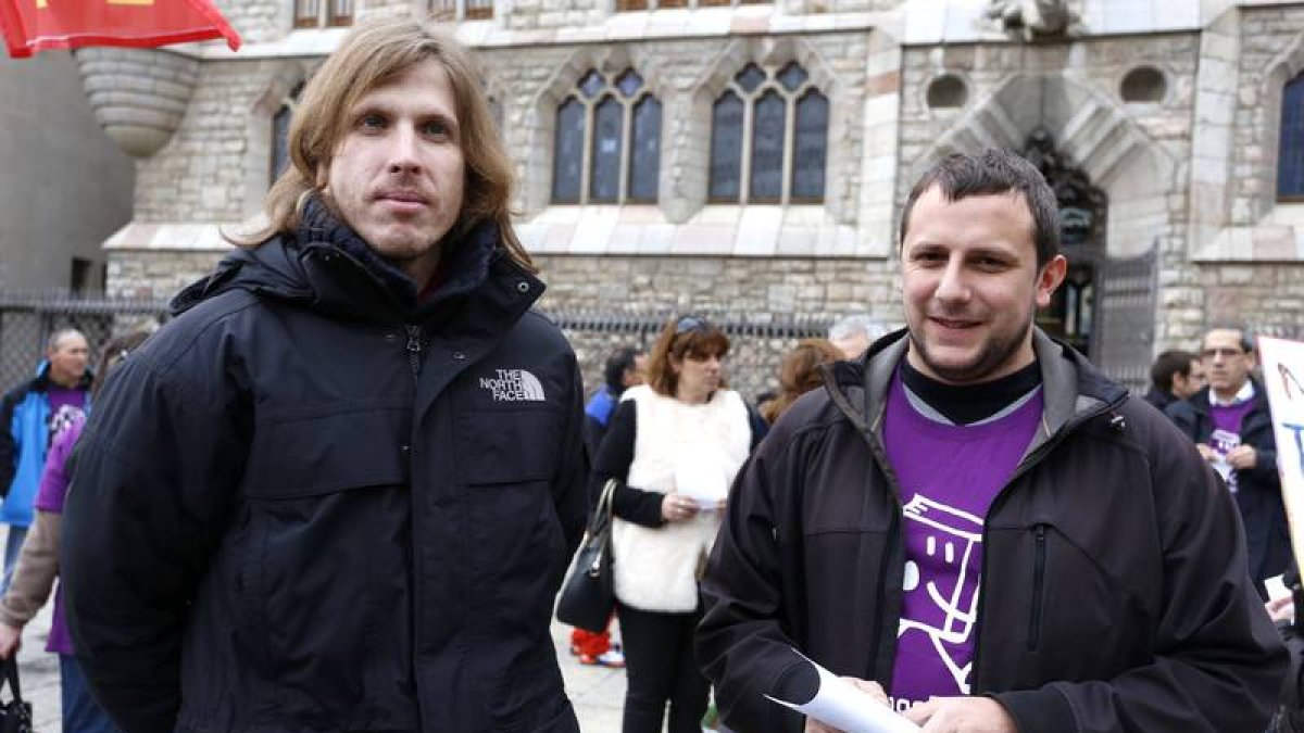 Pablo Fernández durante una concentración de apoyo a los trabajadores de Everest