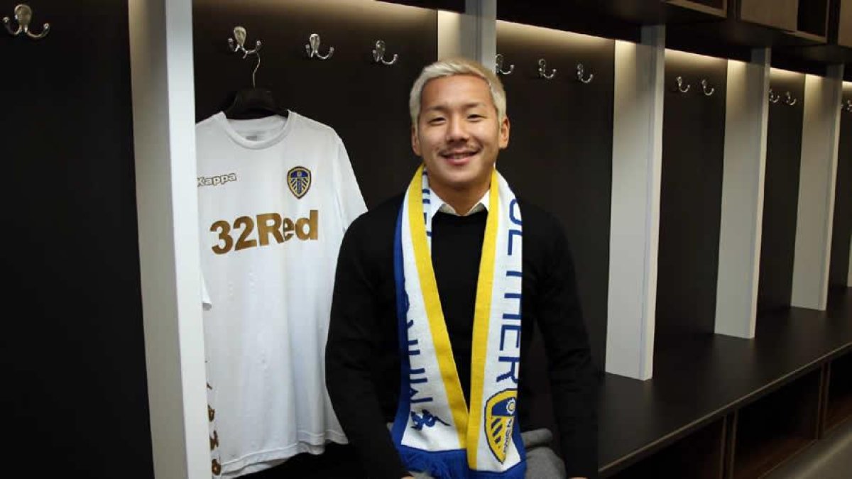 Ideguchi fue presentado por el Leeds United antes de viajar a León.
