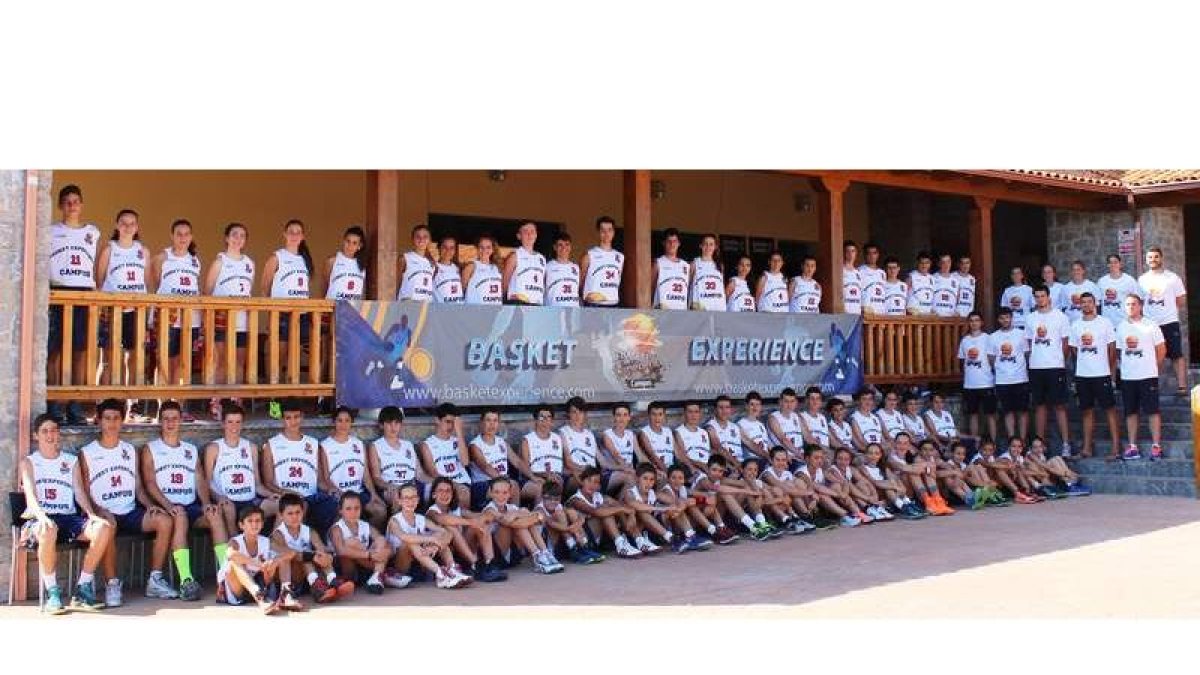 Los 150 participantes en el campus Básket Experiencia que acogió Boñar