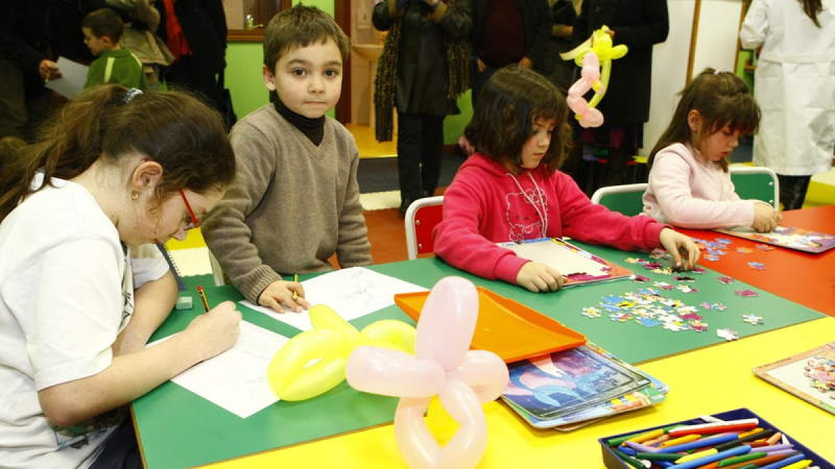 El servicio de ludoteca infantil de Trobajo del Camino se inauguró en el año 2009. RAMIRO