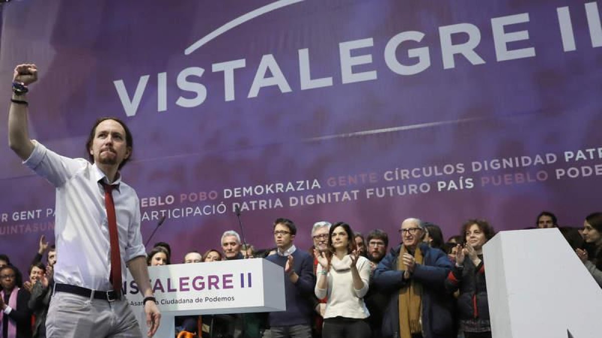 El líder de Podemos, Pablo Iglesias, pasea su victoria en la Asamblea Ciudadana Estatal de Vistalegre II celebrada en Madrid. BALLESTEROS -