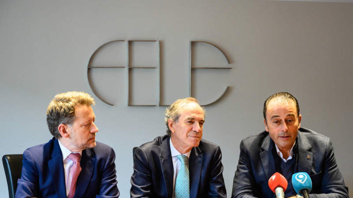Enrique Suárez, Juan María Vallejo y Luis Miguel Seco, Empresario del Año de la Fele 2023. DL