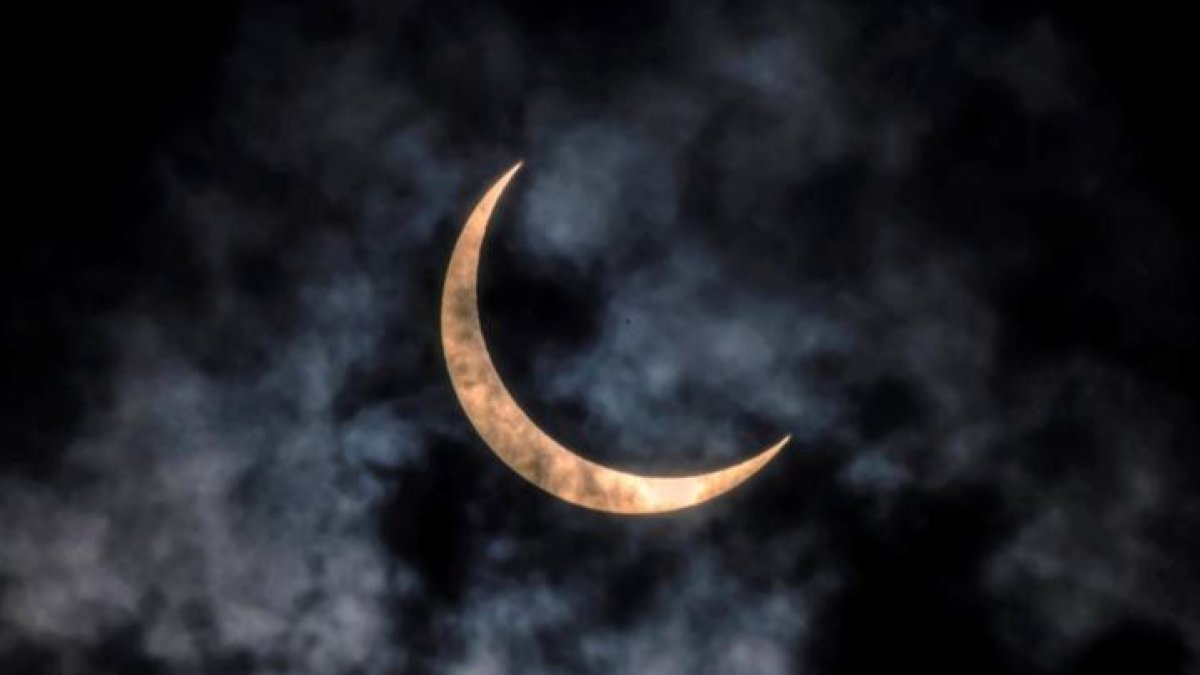 Un eclipse solar visto en Guangzhou, China, el 21 de junio de 2020. ALEX PLAVEVSKI