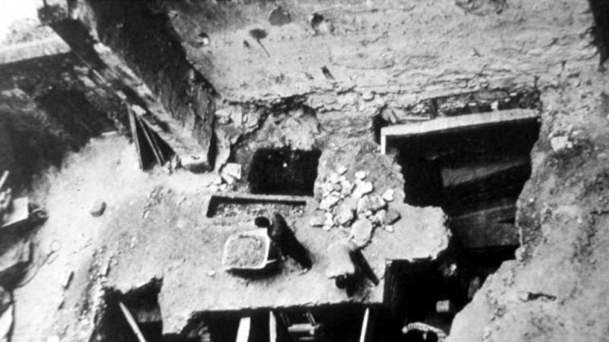 Imagen de la última excavación que se desarrolló en la cripta norte de la Catedral. DL