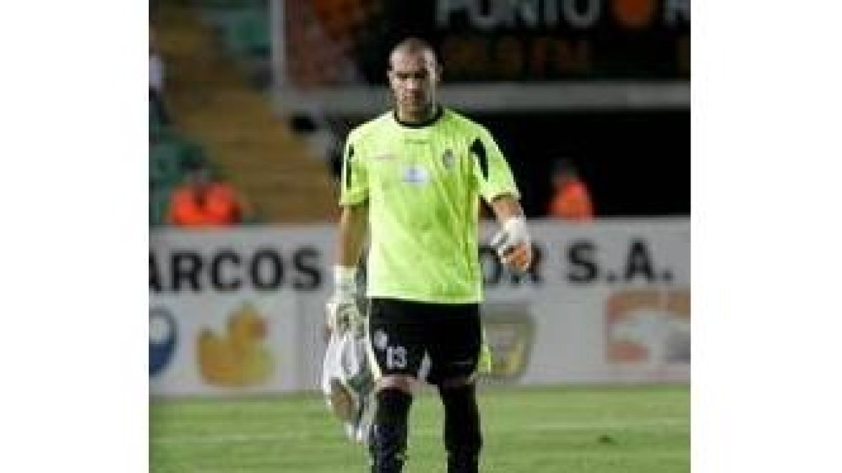 Sierra abandona el Martínez Valero donde jugó en la Copa del Rey